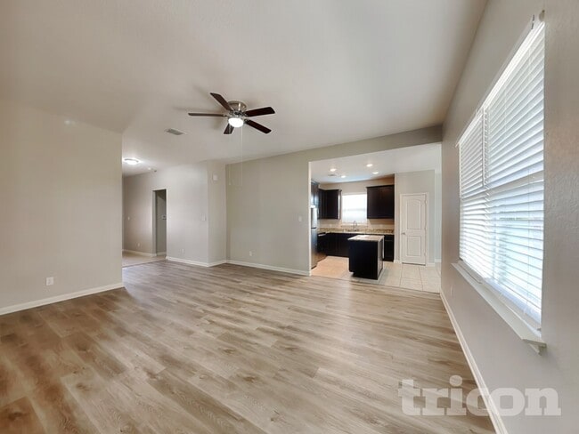 Photo - 6357 Hibiscus