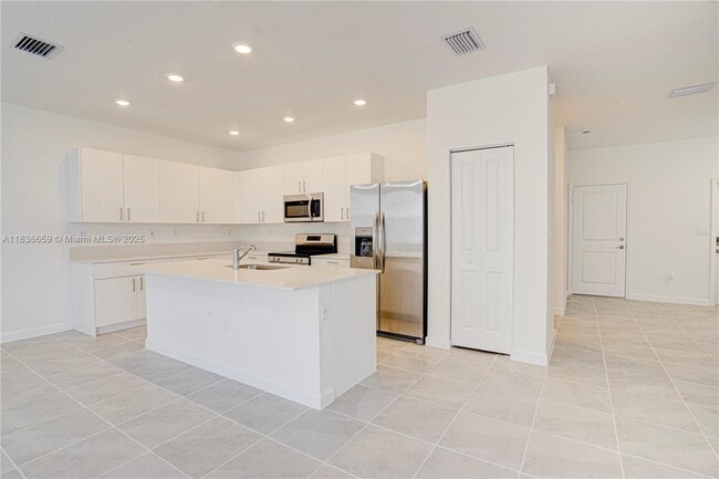Photo - 2642 SE 24th St