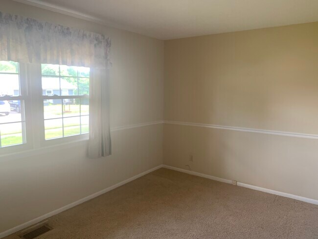 Photo - 2829 Hillside Dr