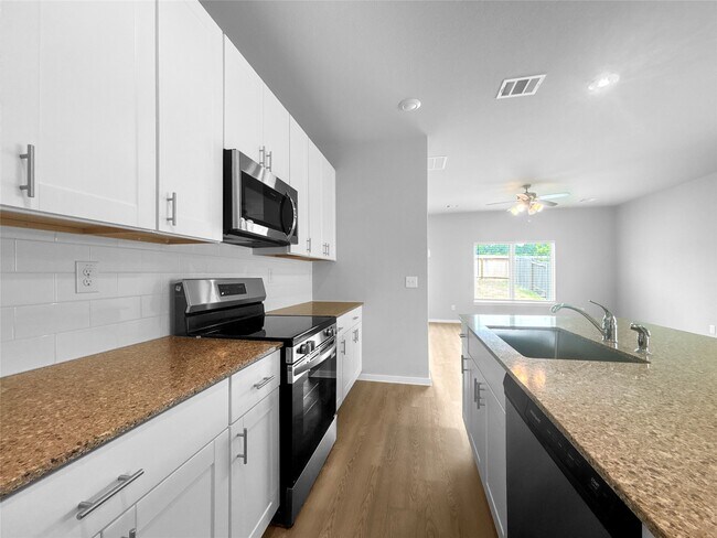 Photo - 632 Levine Ct
