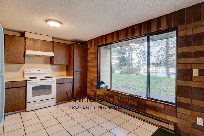 Photo - Windermere PM: 2 bedroom/2 bath condo Unidad 105