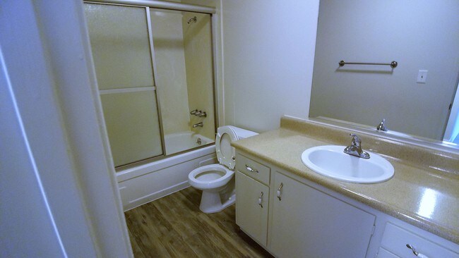 Photo - Sequoia Grove Apartments