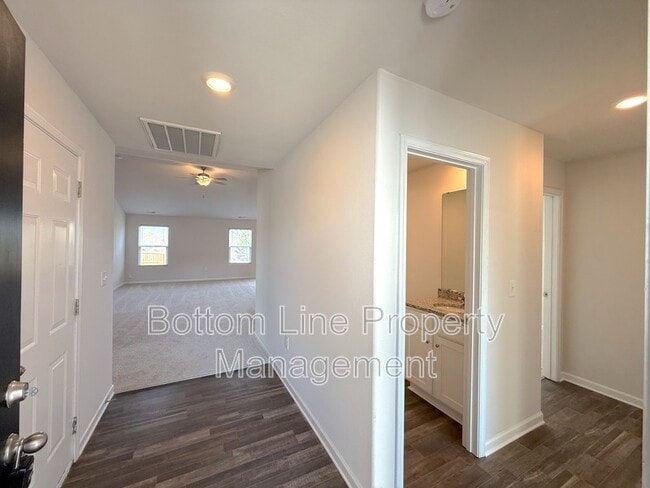 Photo - 249 Caley St