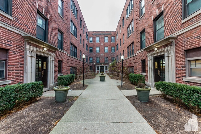 Photo - 3721 N Sheffield Ave Unit 307