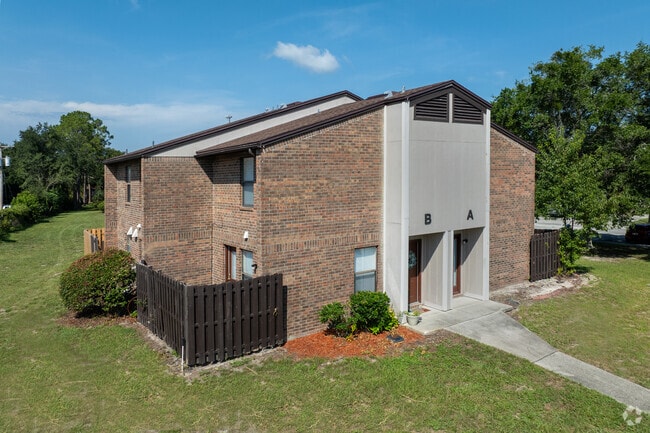 Townhomes at Maverick Trails