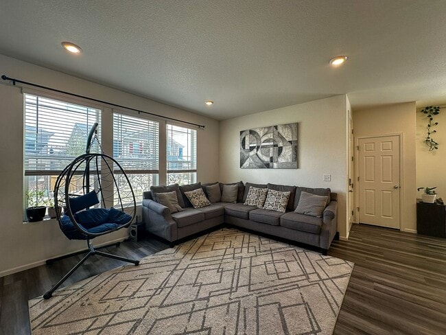 Photo - NEARLY NEW 3-bed Paired Home in Senderos Creek community!