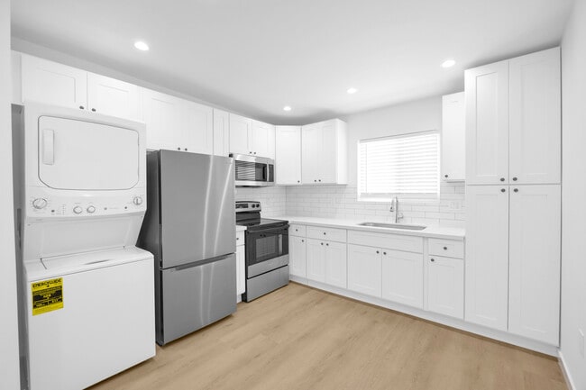 Photo - 2210 Pine Ave Unidad 2211 Pine Ave