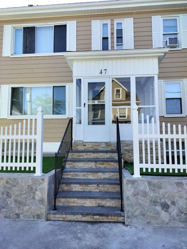 Photo - 47 Cottage St