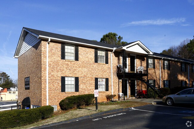 Proctor Square - Proctor Square Apartments