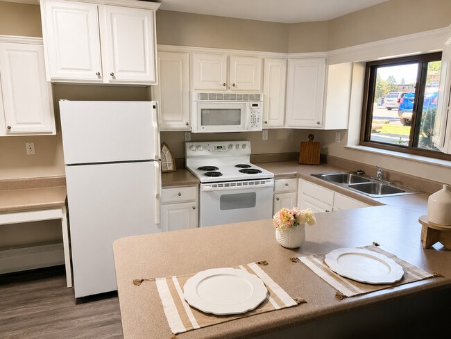 Photo - Abbott Pointe Apartments