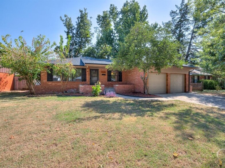 1320 Avondale Dr