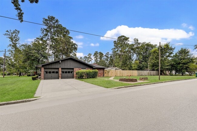 Photo - 1703 N Roberson St