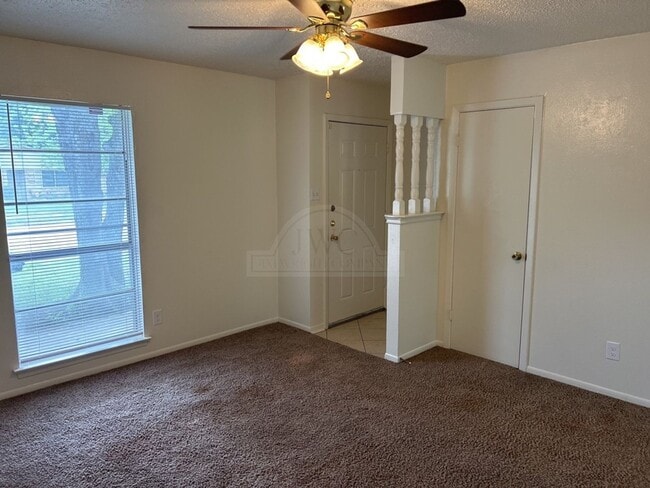 Photo - 1811 Janis Dr