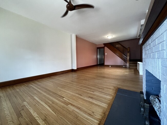 Photo - 2123 Fairview St
