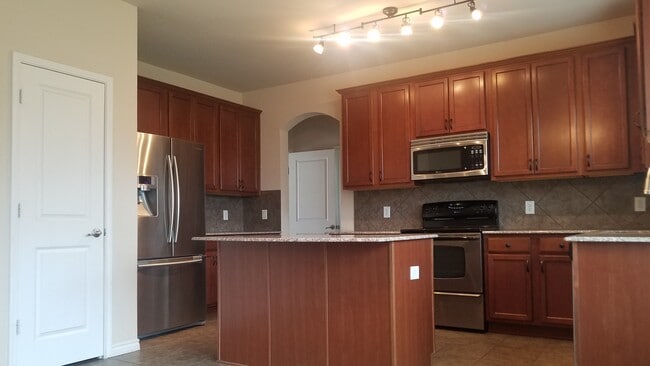 Photo - 12304 Coral Dr