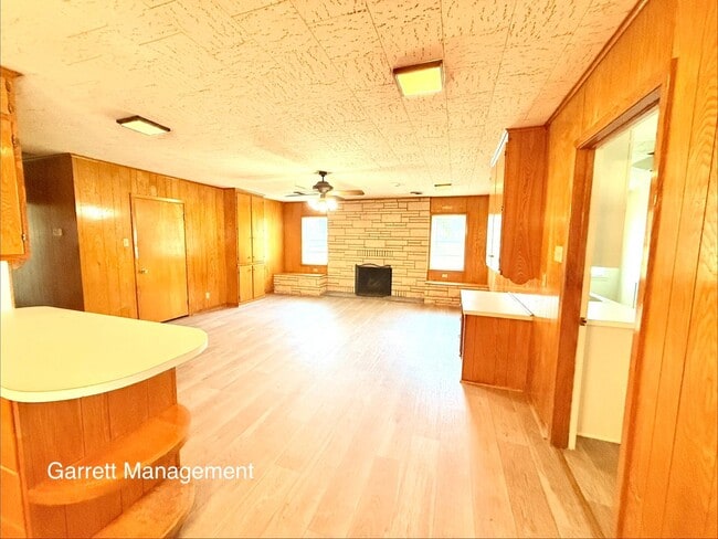 Photo - Spacious 4-Bedroom Home in Lampasas – Room to Live, Work & Play!