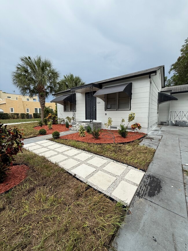 Photo - 626 37th St Unit Main House