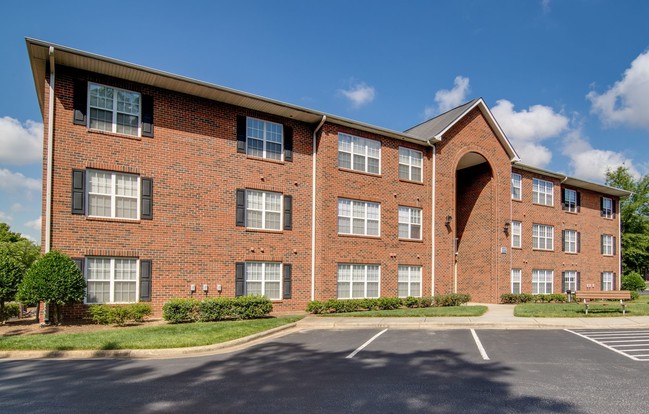 Swathmore Court Apartment Homes - Swathmore Court Apartment Homes