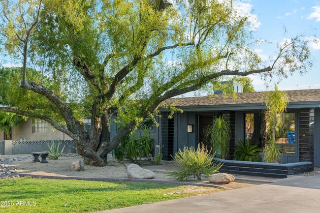 Building Photo - 6750 N 13th St