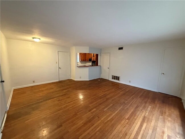 Photo - 2465 Rothfield Pl