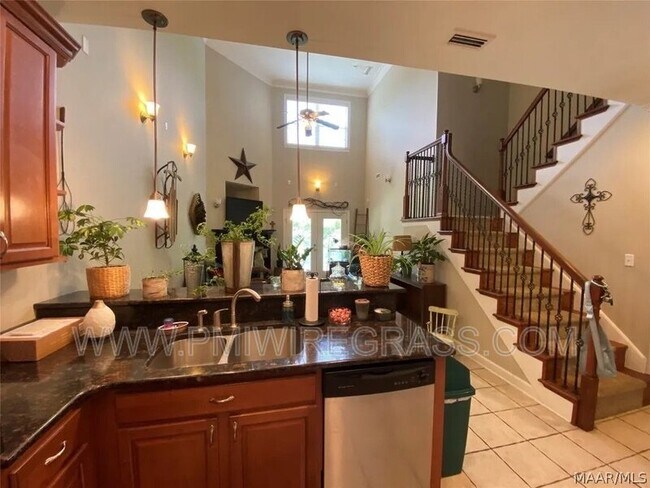 Photo - 225 Charleston Dr