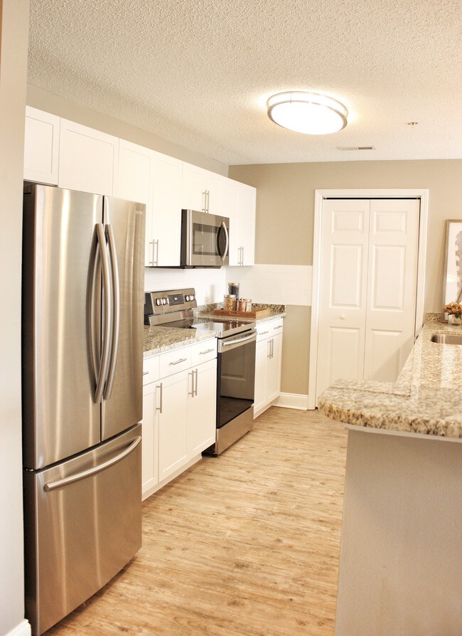 Photo - Wells Fargo Center Apartments