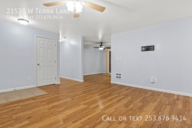 Photo - 21538 W Terra Ln SE