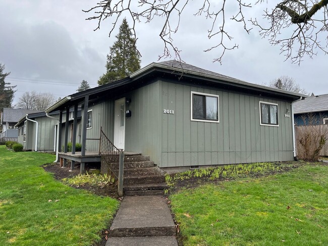 Building Photo - 2 Bedroom in Colllege Hill/Friendly Area