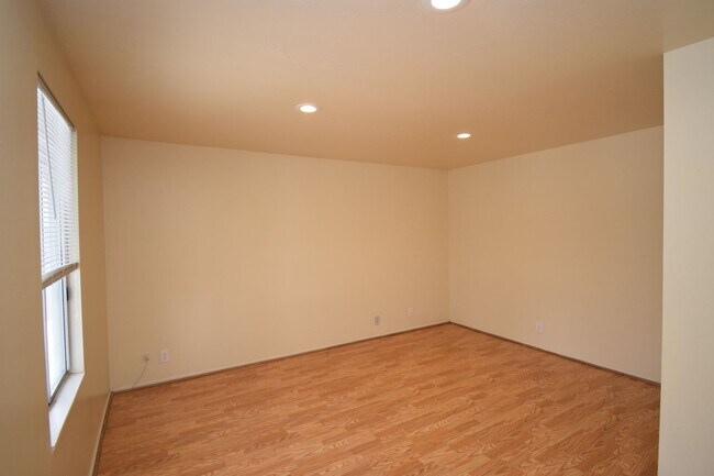 Photo - 4277-4279 S 1350 E Unidad 4279 S 1350 E - B