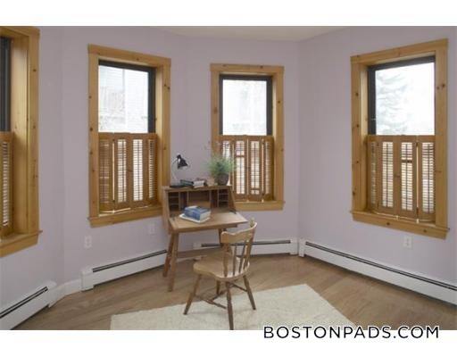 12 Prince St Unit 2
