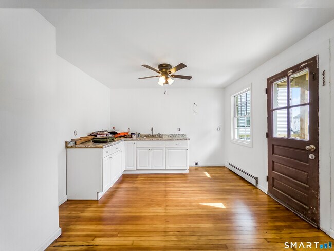 Photo - 31 Loveland St