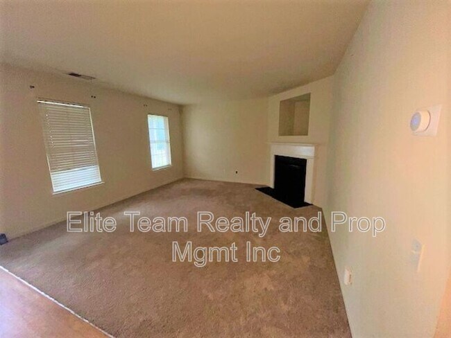 Photo - 5320 Peach Pl Ln