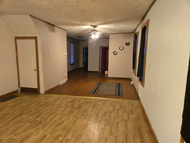 Photo - 1708 Moravia St