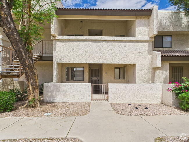 Building Photo - Waterfront Ground Floor Gem Unit 71 Rental