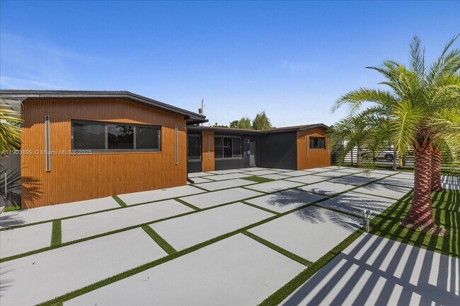 Photo - 19511 NE 18th Pl