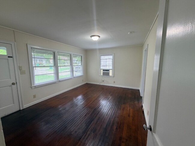 Photo - 1701 N Troup St