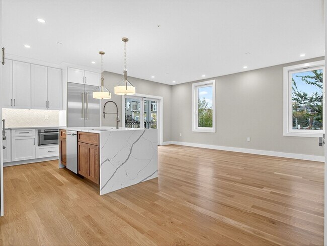 Photo - 551 E 7th St Unidad 3