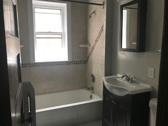 Photo - 1707 Ridge Ave Unit 204