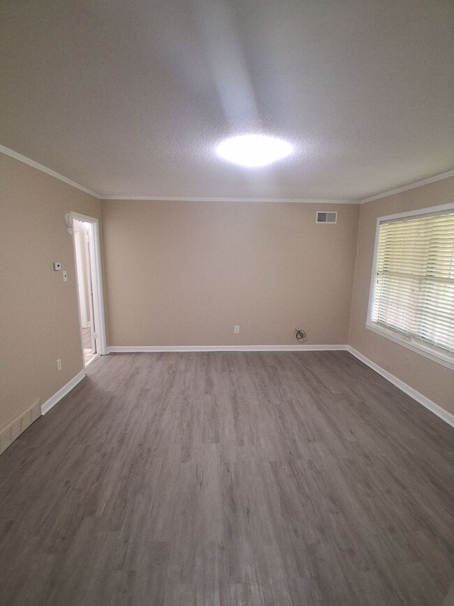 Photo - 4 Success Realty now offering this beautiful 3 bedrooms 2 bath.