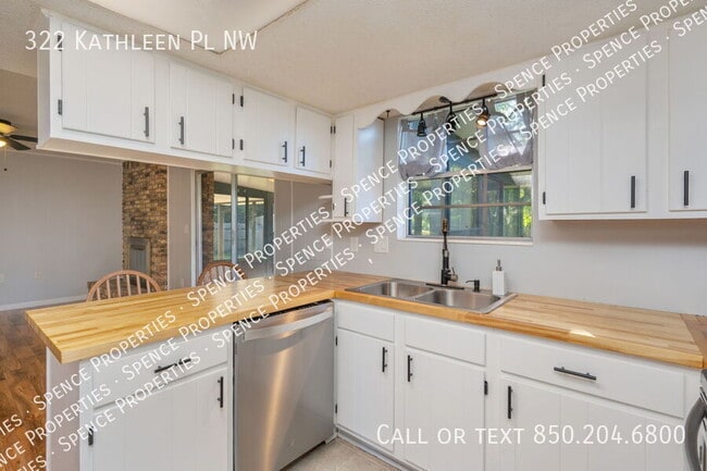 Photo - 322 Kathleen Pl NW Casa