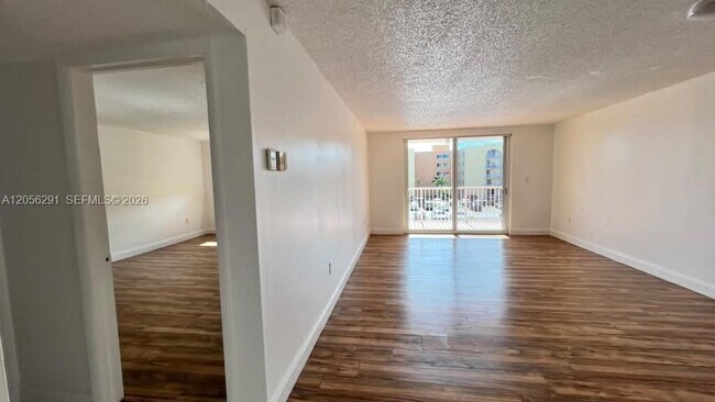 Photo - 7010 NW 186th St Unit 5-303