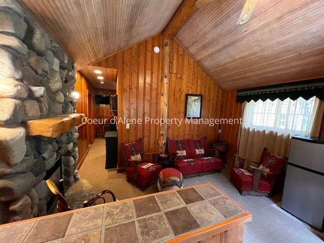Photo - One of a kind cottage near Hayden Lake Country Club