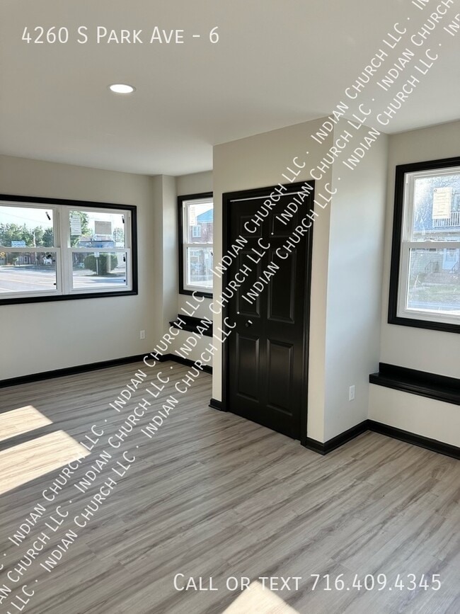 Photo - 4260 South Park Ave Unit 6