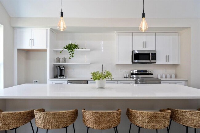 Photo - 6832 Morrow St