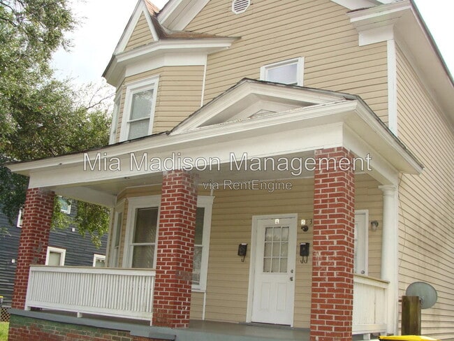 Building Photo - 513 W 35th St Unit A