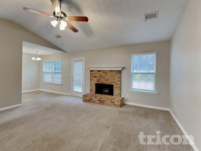 Photo - 1049 Octavia Ct