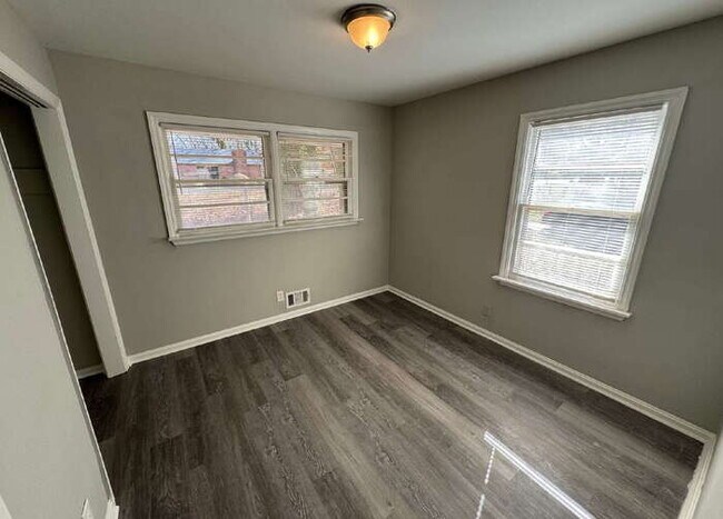 Photo - 2069 County Line Rd SW