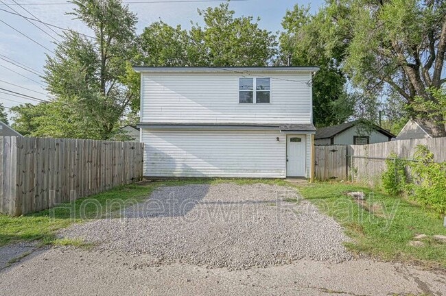Photo - 135.5 E Himes St