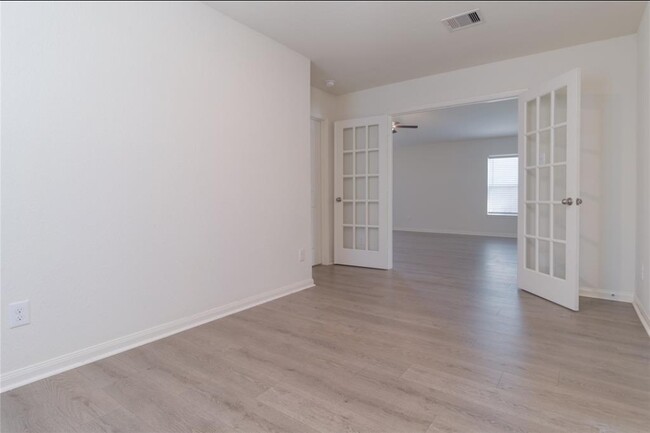 15310 Albert Oak Dr