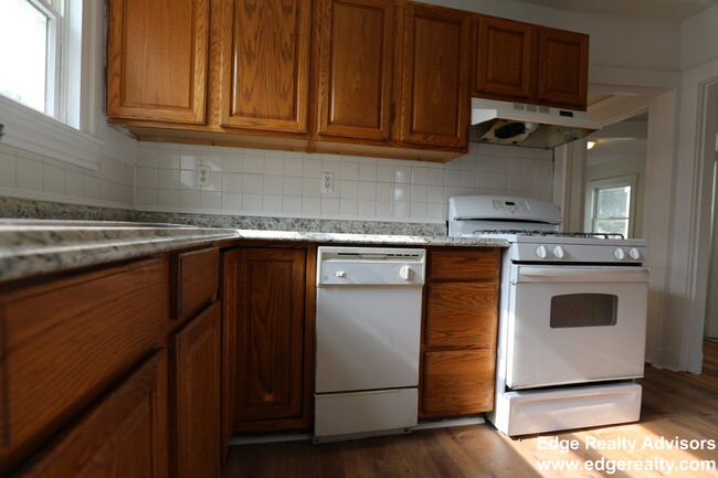 Photo - 33 Claymoss Rd Apartments Unit 1